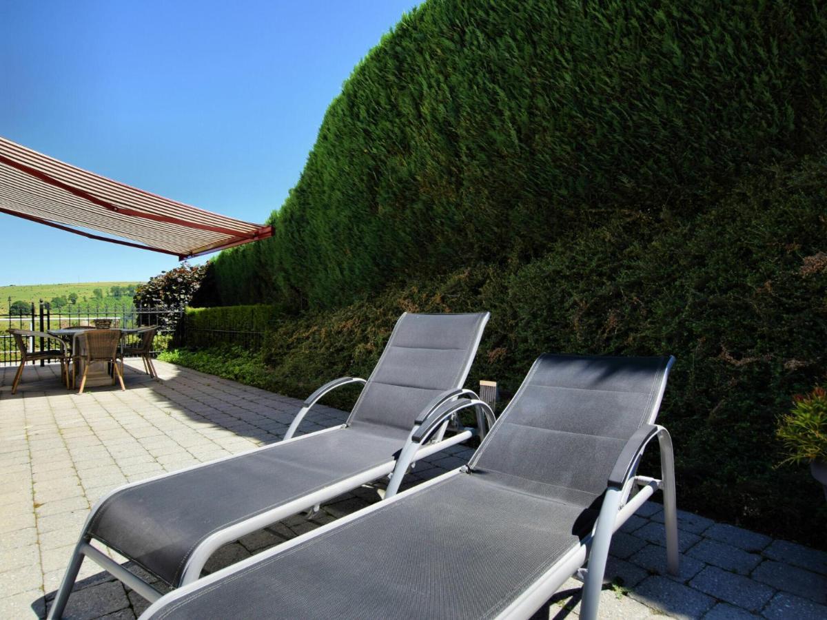 Luxurious Holiday Home With Jacuzzi Filly Exterior photo
